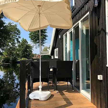 Feriehus Bootshaus Mecklenburg In Am Inselsee Güstrow