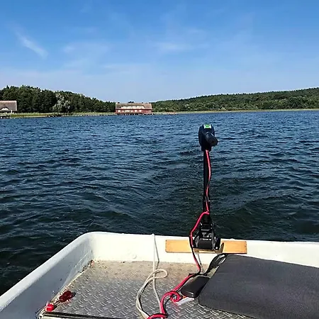 Feriehus Bootshaus Mecklenburg In Am Inselsee