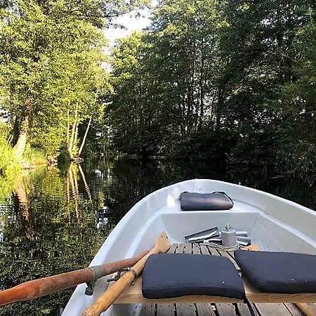 Feriehus Bootshaus Mecklenburg In Am Inselsee *